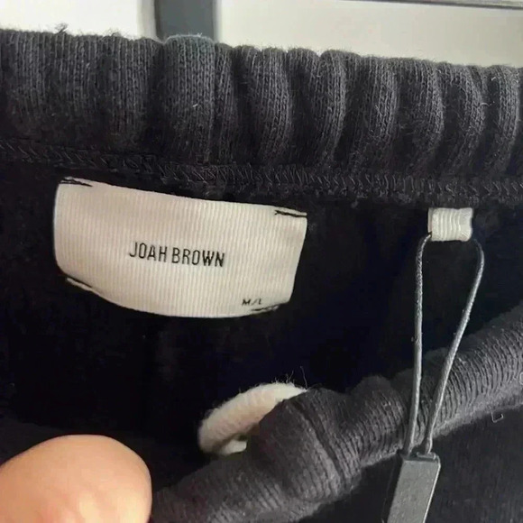 NWT Joah Brown sweatshorts M/L - Picture 3 of 3